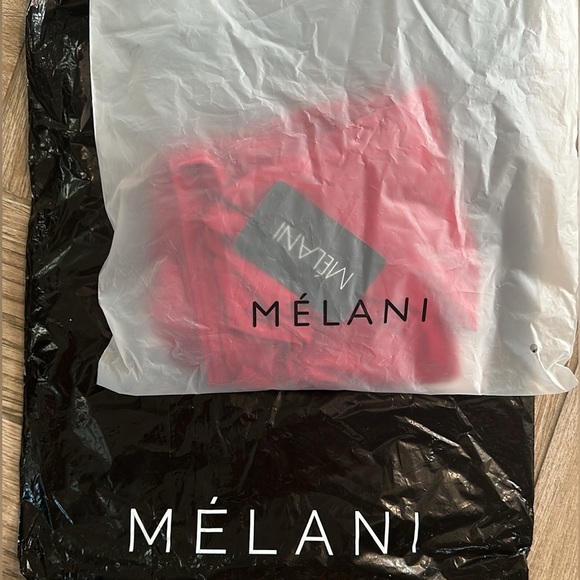 Melanie the label Kyla Red Reversible Mini Dress - Picture 8 of 10